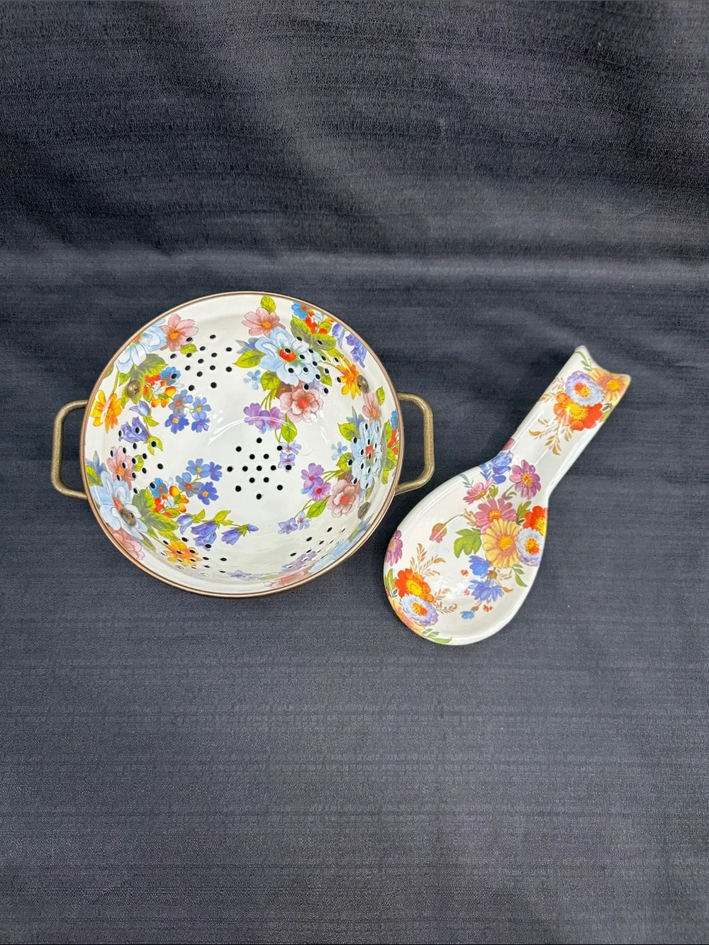 MacKenzie-Childs White Flower Market Set Colander & Spoon Rest Metal Enamelware